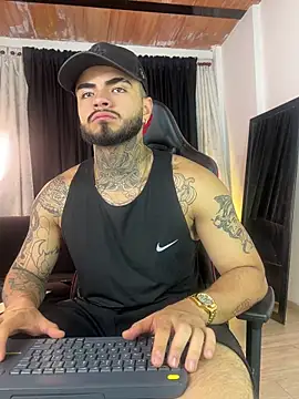 Benjii Carter1 online show from March 29, 4:01 am