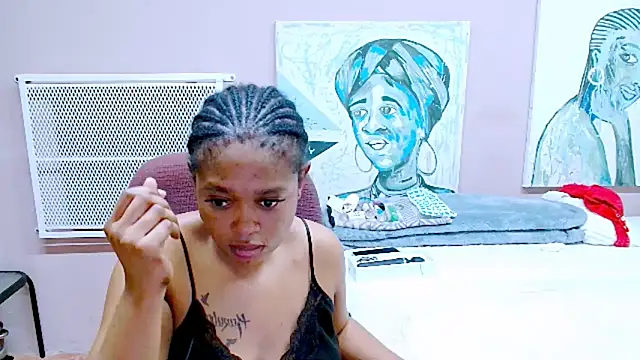 TyraHotxxx online show from May 15, 1:12 am