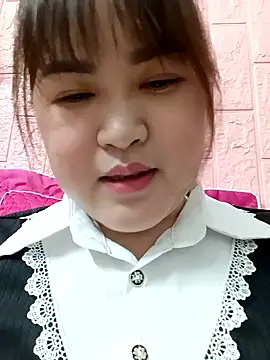 Snapshot of Kee-kimlee chatting on February 13, 3:13 am Kee-kimlee online show from February 13, 3:13 am