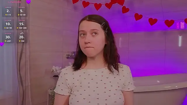 Snapshot of MmollyMay chatting on February 13, 10:11 am MmollyMay online show from February 13, 10:11 am