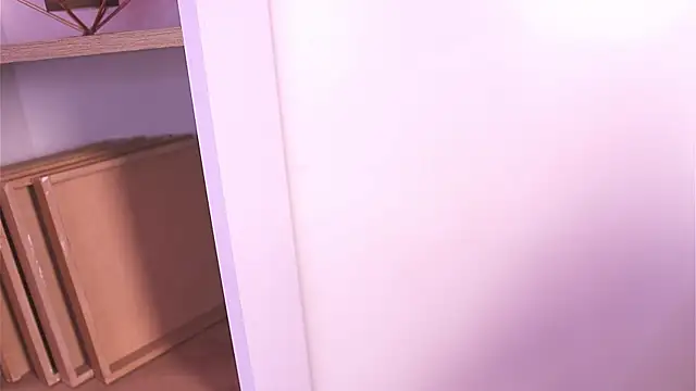 Shopie Colucci online show from March 31, 4:40 pm