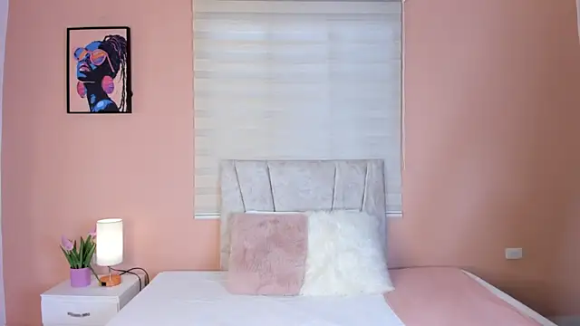 Maily vega online show from June 18, 1:26 pm