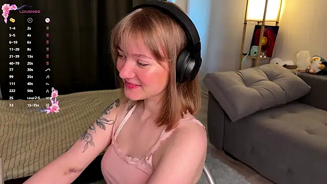 Mirrrra1 online show from May 9, 10:48 pm