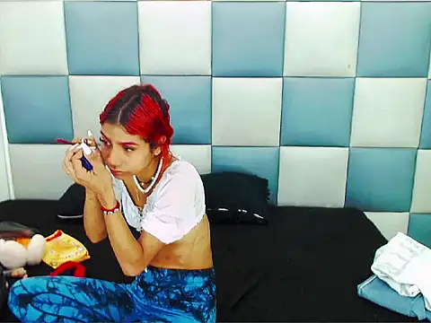 Snapshot of TifannyAmateur chatting on February 22, 1:31 pm TifannyAmateur online show from February 22, 1:31 pm