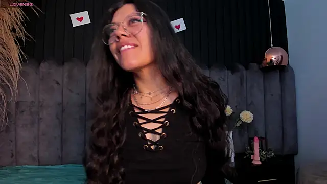 Snapshot of Lanadelrey_1 chatting on February 16, 12:23 pm Lanadelrey 1 online show from February 16, 12:23 pm