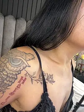 Snapshot of Lanadelrey_1 chatting on February 28, 12:17 pm Lanadelrey 1 online show from February 28, 12:17 pm