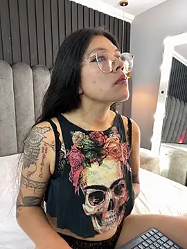 Snapshot of Lanadelrey_1 chatting on March 4, 12:11 pm Lanadelrey 1 online show from March 4, 12:11 pm