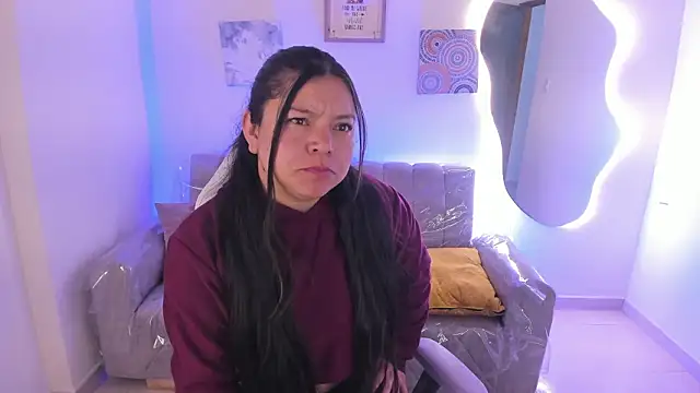 Snapshot of Afrodita_rouss chatting on February 17, 8:26 pm Afrodita rouss online show from February 17, 8:26 pm