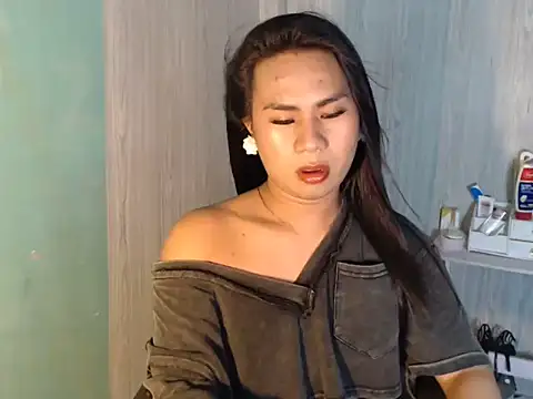 Snapshot of mauie69 chatting on June 18, 10:25 pm mauie69 online show from June 18, 10:25 pm