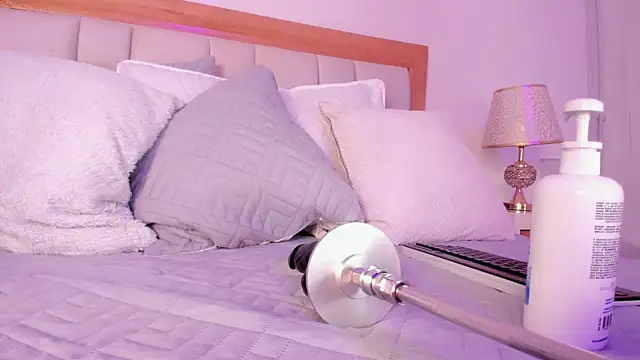 Bunny Blush1 online show from February 27, 7:36 pm