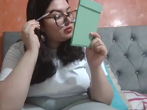 DearestKittyKat online show from February 17, 4:57 pm