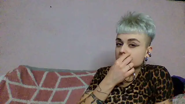 AlisaDear257 online show from February 15, 7:10 pm