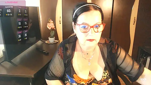 Snapshot of exiMIlf chatting on July 6, 3:03 pm exiMIlf online show from July 6, 3:03 pm