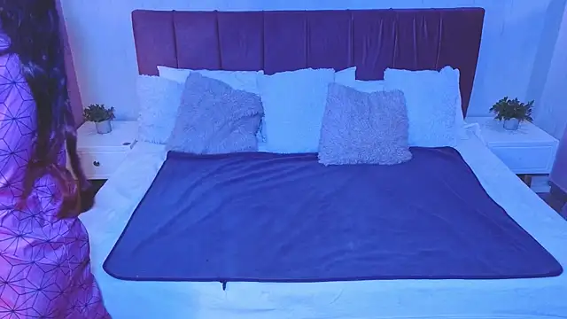 emma wilder  online show from April 1, 8:06 pm