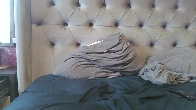 Shailadiess online show from March 26, 8:20 am