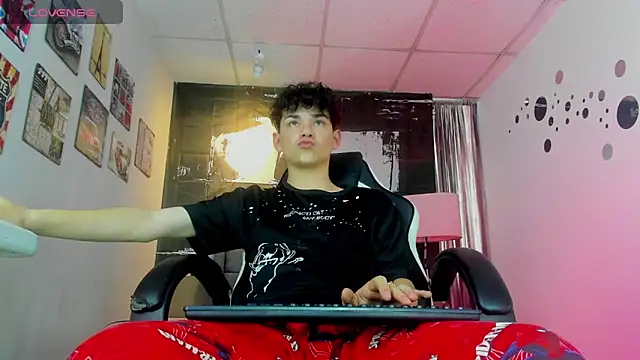 Philippsx online show from April 8, 9:26 pm