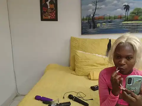 Snapshot of MissRedHotRaven chatting on February 10, 11:42 pm MissRedHotRaven online show from February 10, 11:42 pm