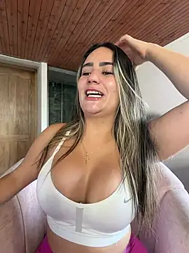 Miilana  online show from June 24, 9:25 pm