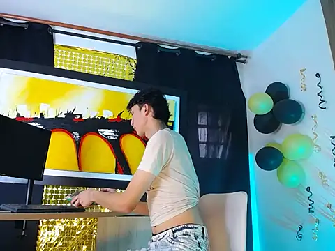 jullian ricci online show from March 11, 7:42 pm