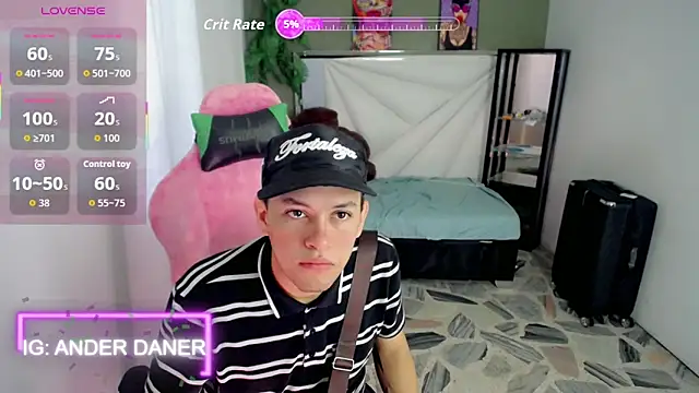 Top and bottom online show from June 6, 8:02 pm