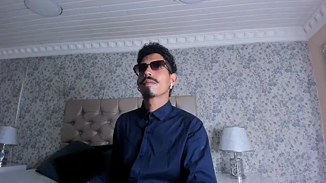 NoaahTylor online show from February 19, 8:27 pm