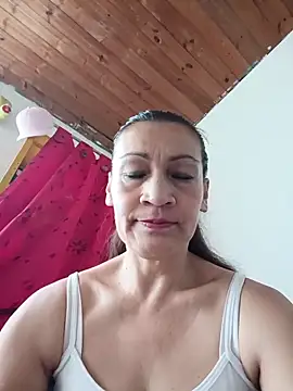 Layla Zaid online show from March 26, 1:38 pm