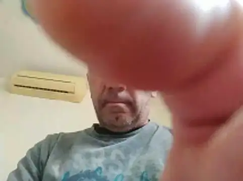davidgra19788 online show from April 2, 9:29 am