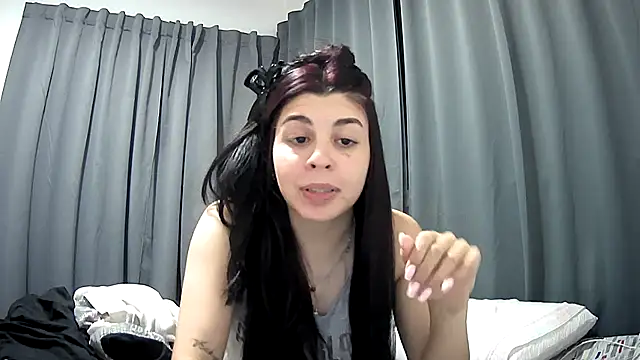 violetazein7 online show from March 24, 12:26 am