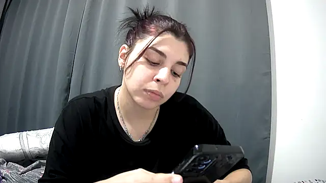 violetazein7 online show from May 15, 11:45 pm
