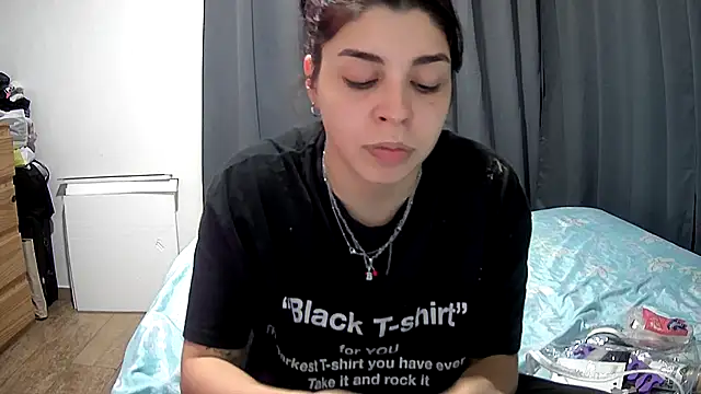 violetazein7 online show from May 27, 8:39 pm