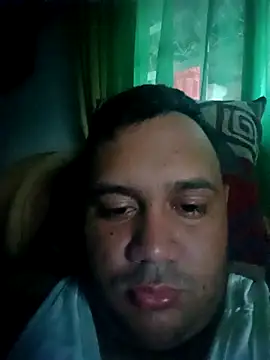 Snapshot of Mohamed1627 chatting on February 18, 10:17 pm Mohamed1627 online show from February 18, 10:17 pm