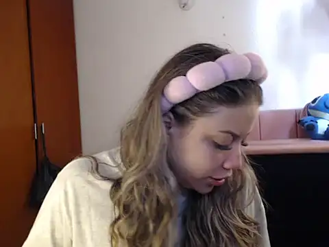 alaina blesssed online show from February 13, 6:15 pm