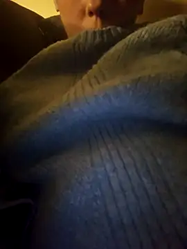 Snapshot of ShySweetheart chatting on February 19, 5:14 am ShySweetheart online show from February 19, 5:14 am