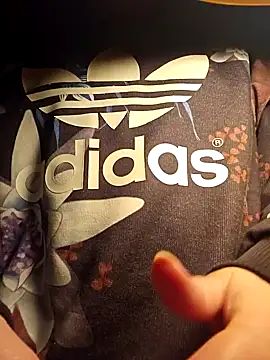 Snapshot of ShySweetheart chatting on February 22, 5:40 am ShySweetheart online show from February 22, 5:40 am