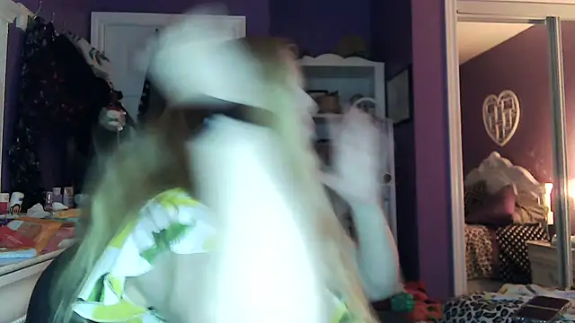 ShySweetheart online show from June 30, 3:51 am