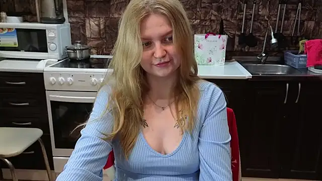 AnitaXVine online show from June 3, 6:57 pm