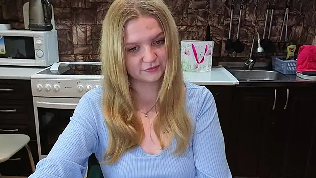 AnitaXVine online show from June 4, 7:09 pm
