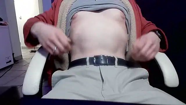 Snapshot of YouAndMe-forever chatting on February 16, 11:45 pm YouAndMe-forever online show from February 16, 11:45 pm