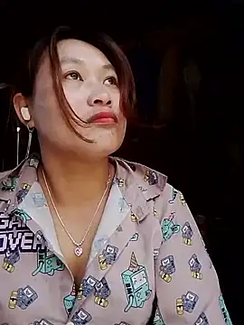 bany-lee online show from May 5, 2:41 am