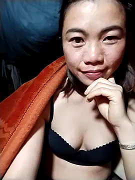 Snapshot of lovely-742 chatting on February 18, 9:33 pm lovely-742 online show from February 18, 9:33 pm