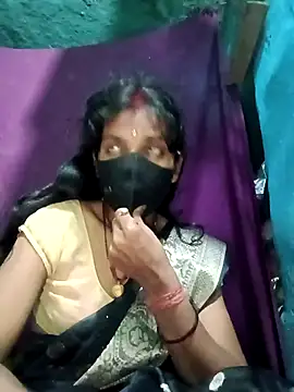 Snapshot of Desi_Couple_P chatting on February 20, 4:07 pm Desi Couple P online show from February 20, 4:07 pm