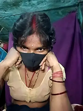 Snapshot of Desi_Couple_P chatting on February 21, 4:13 am Desi Couple P online show from February 21, 4:13 am