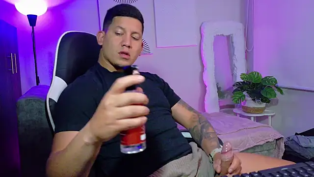  robertobaggioo online show from June 1, 12:29 pm