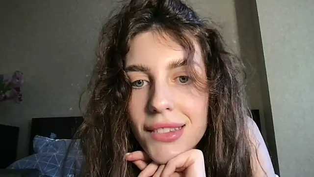 Snapshot of lipsylollyy chatting on February 24, 10:46 am lipsylollyy online show from February 24, 10:46 am