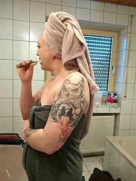 Milas Dreams Dauergeil online show from February 16, 11:28 am