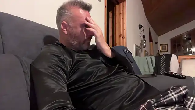 marcovik1 online show from March 18, 10:35 pm