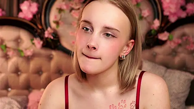 KirstinMcgeady online show from March 11, 11:38 am