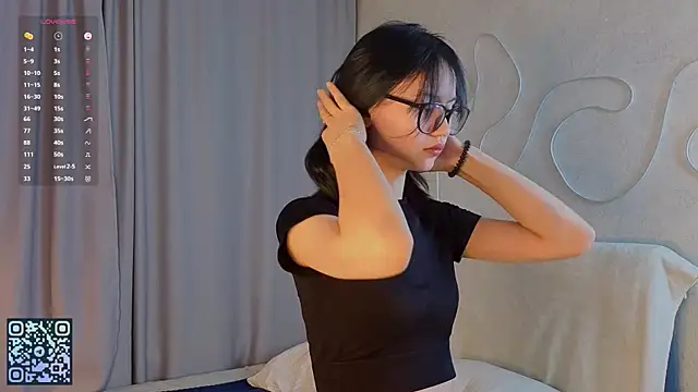 BeatrisRosel online show from April 17, 6:11 pm