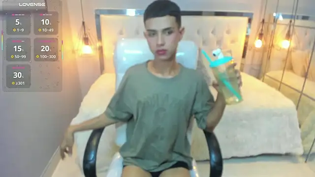 alexking 2 online show from March 1, 5:48 pm