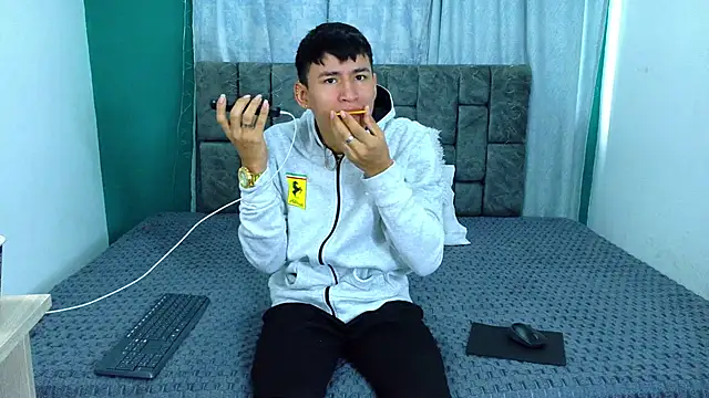 Snapshot of NicolasTorrez chatting on February 19, 1:18 pm NicolasTorrez online show from February 19, 1:18 pm